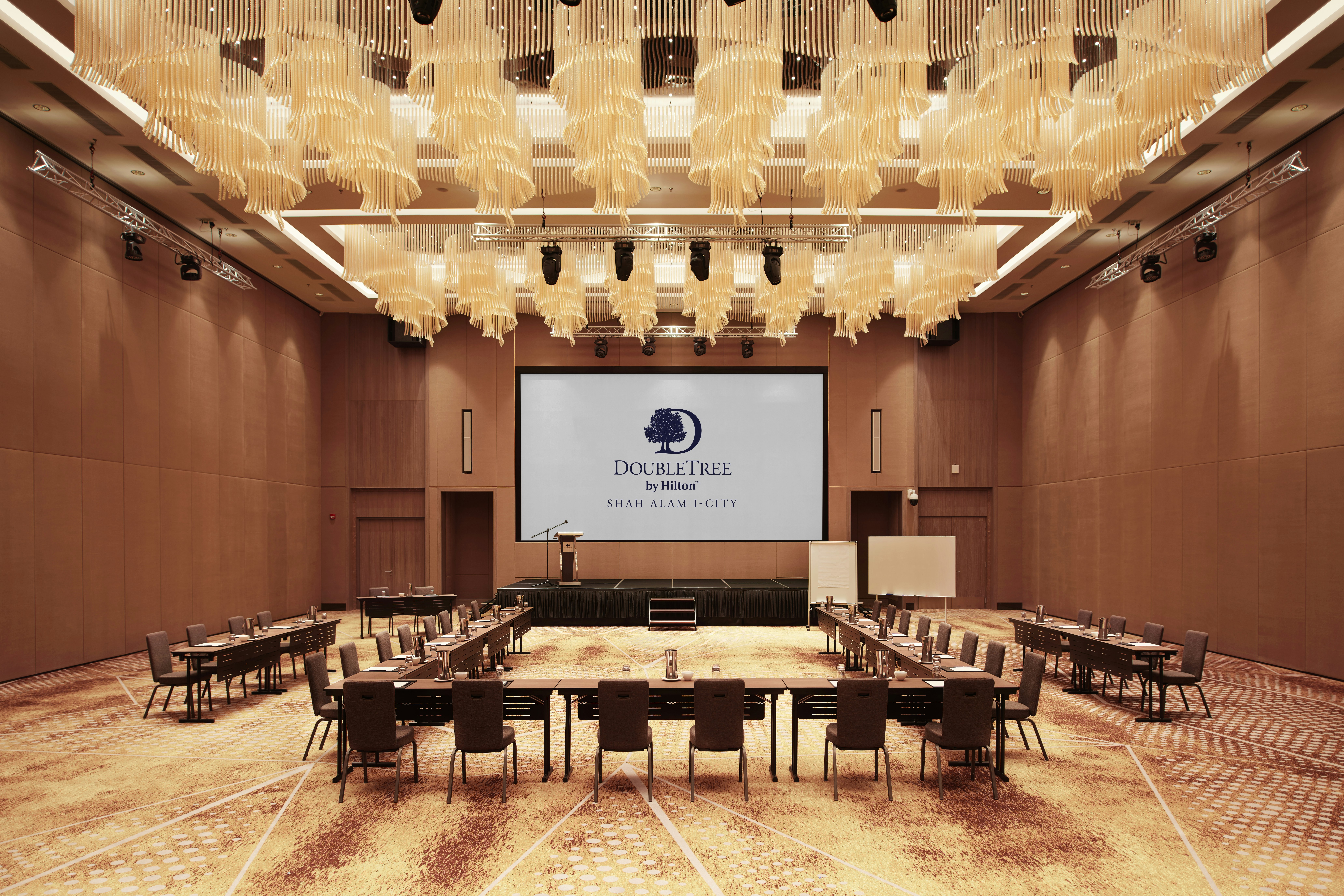 DoubleTree by Hilton Shah Alam i-City 71/76