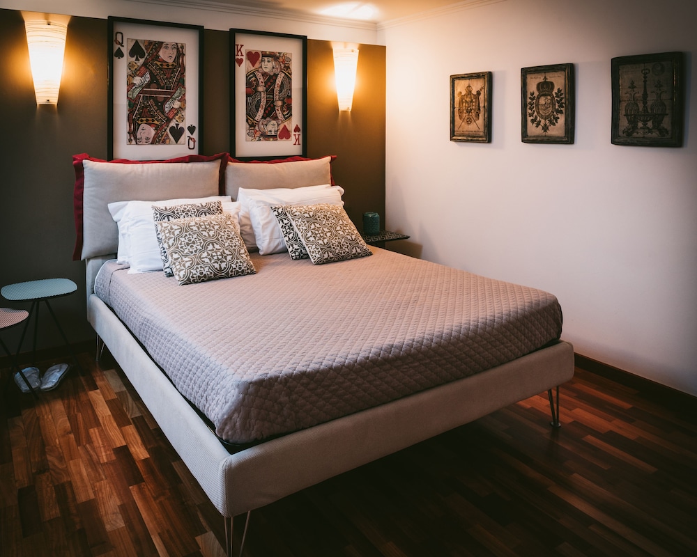 Junior Suite, Jetted Tub