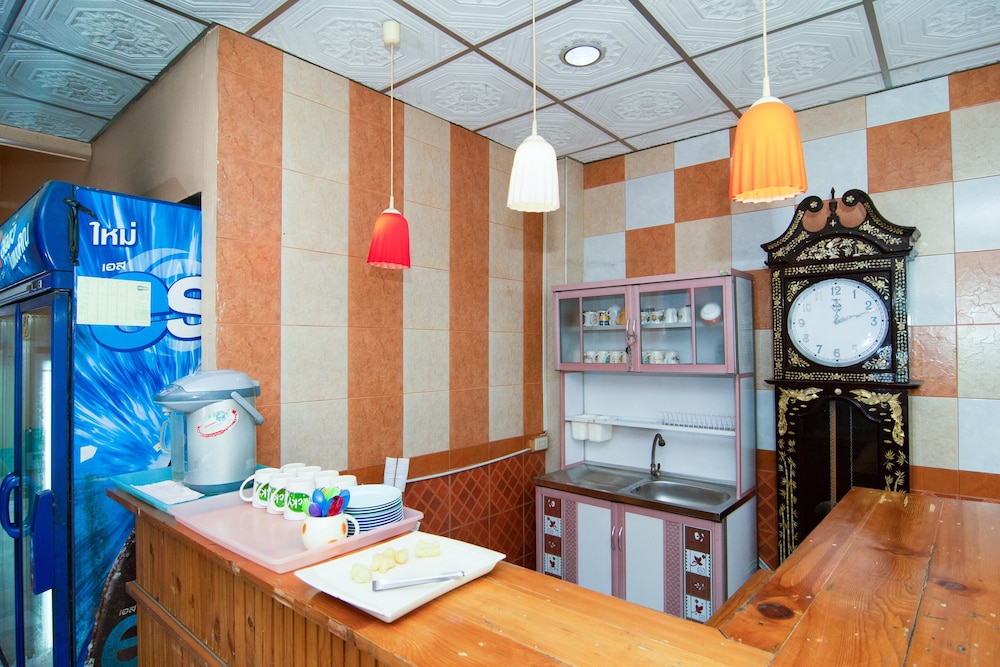 OYO 534 Phasuk Hotel 64/64