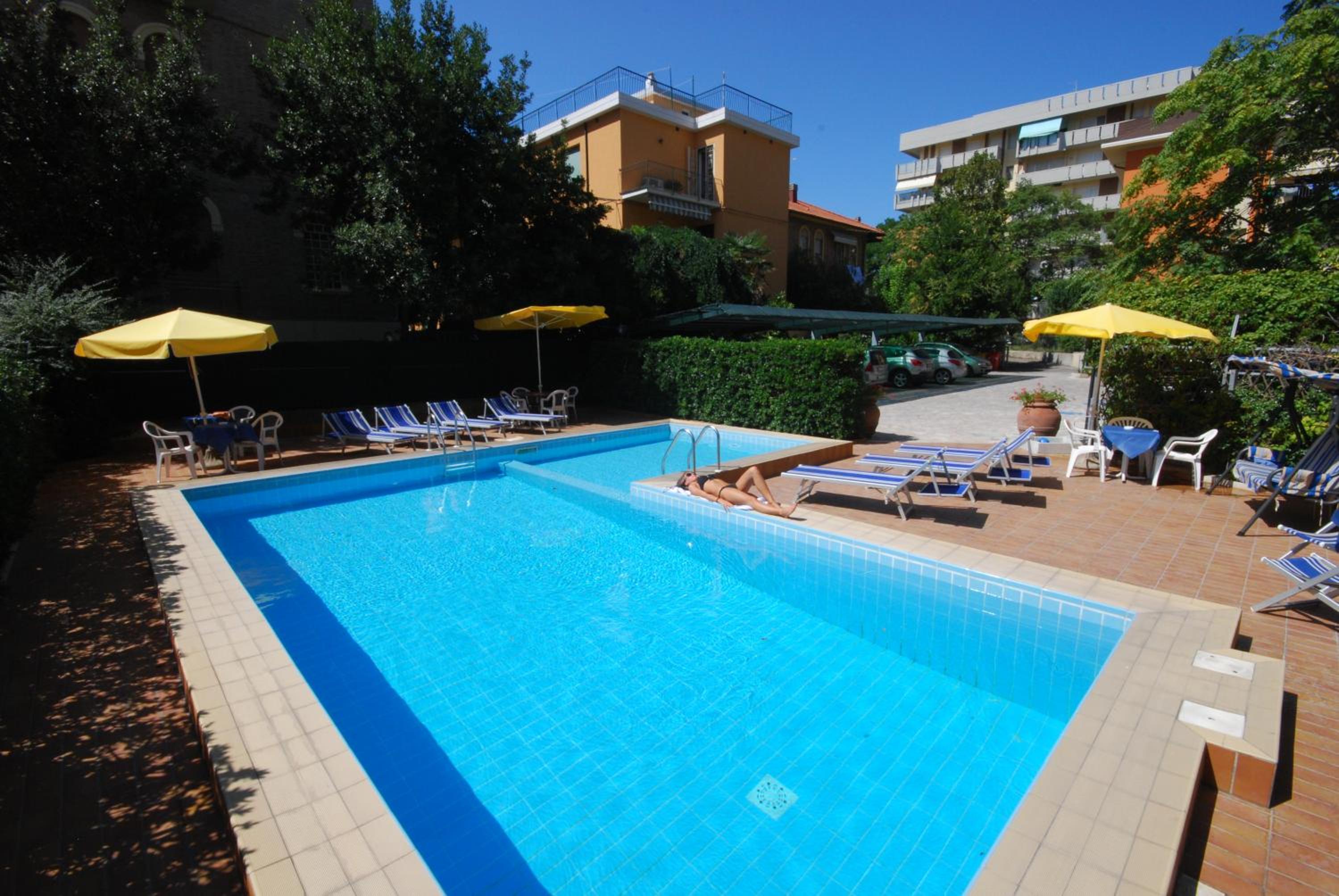 Hotel Caravelle Pesaro 40/44