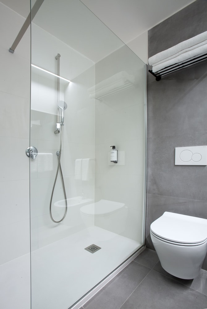 Standard Twin Room, Cubik Inn 4/6