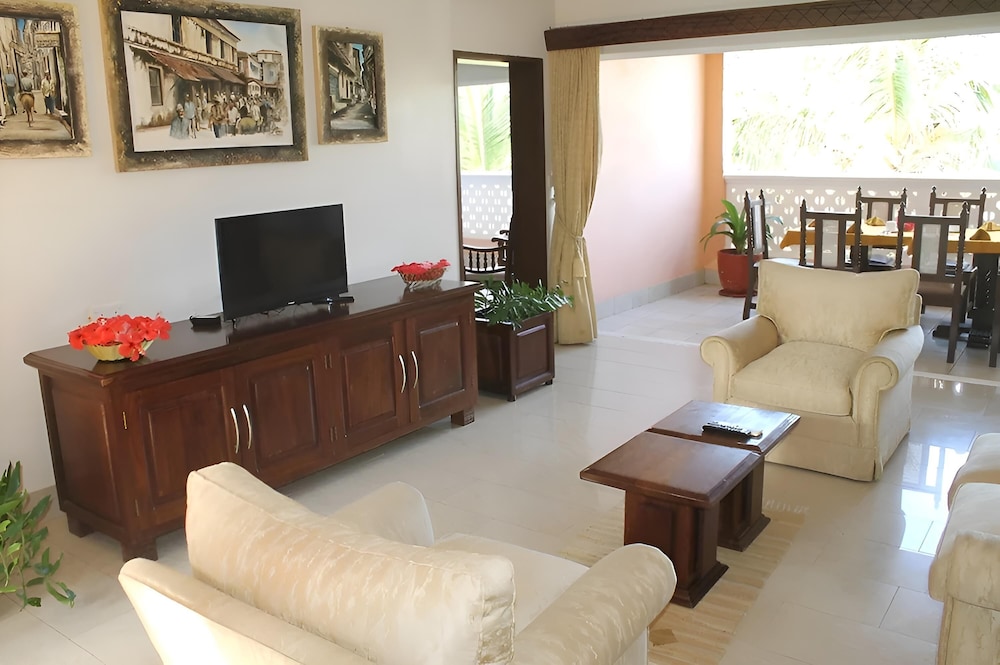 Sun N Sand Beach Resort 22/50