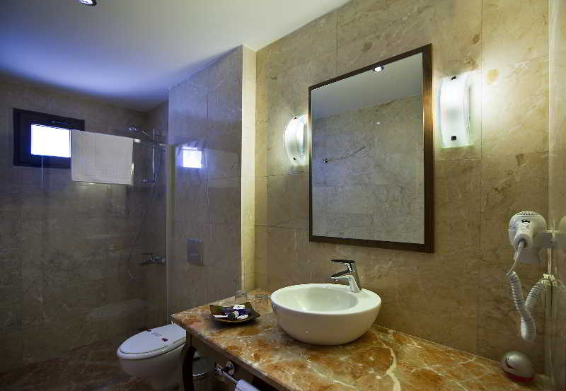 MONTANA BOUTIQUE HOTEL 18/20