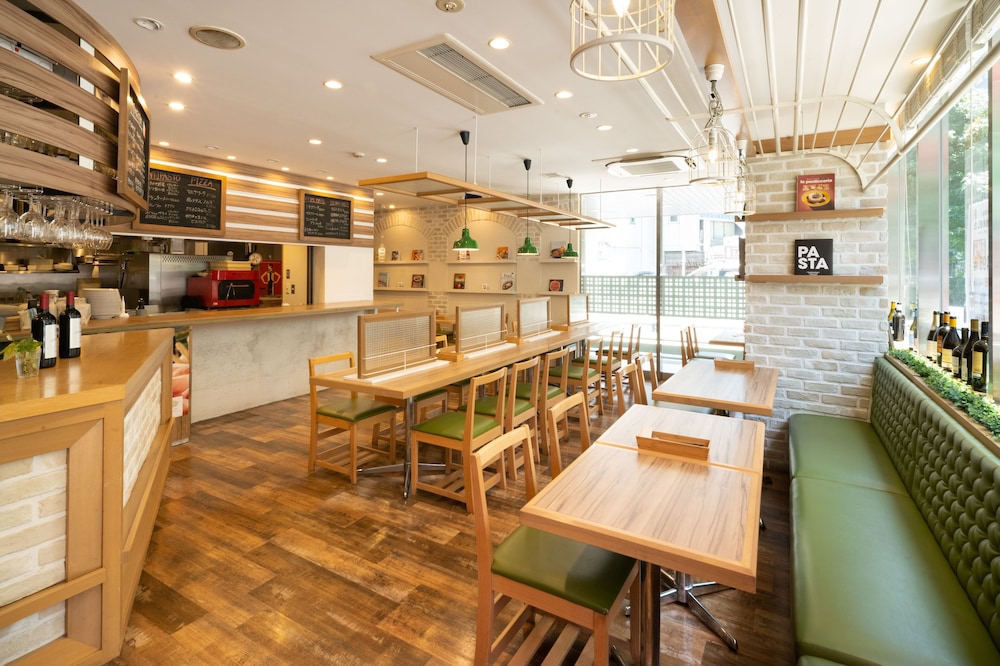 restaurant-cafeteria