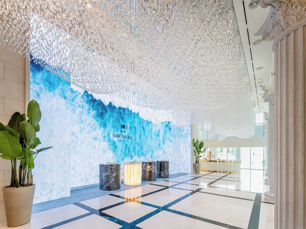 The Siena Resort 10/50