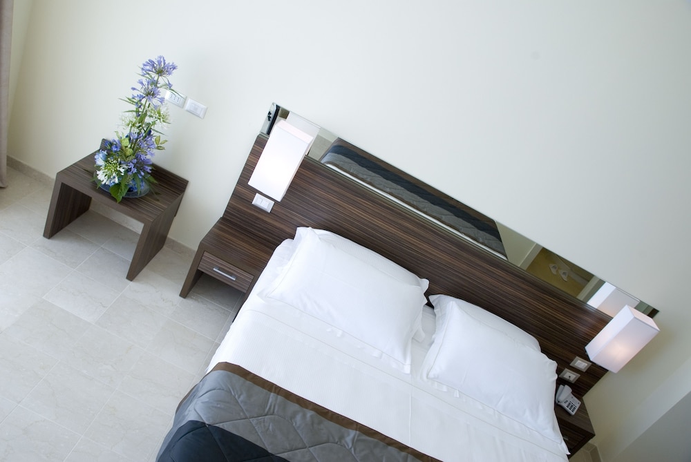 MERCURE RIMINI LUNGOMARE 32/71