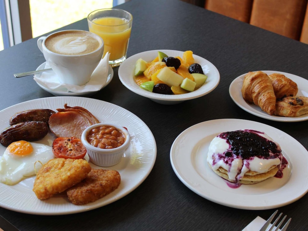 NOVOTEL LONDON STANSTED AIRPORT 43/69