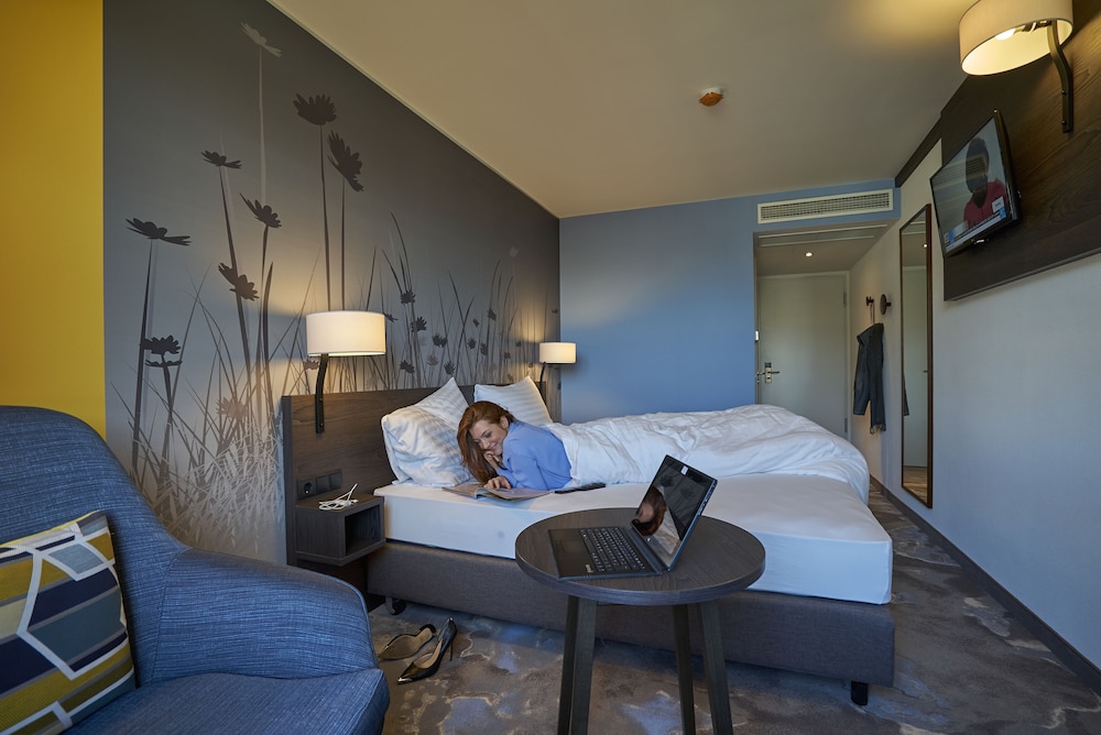 Hwest Hotel Hall 25/38