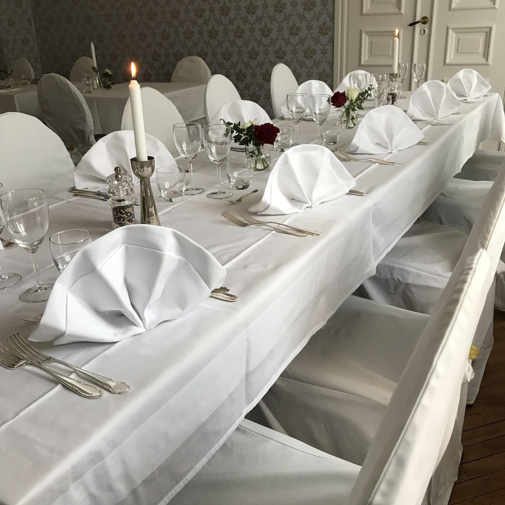 Annas Hotell 39/50