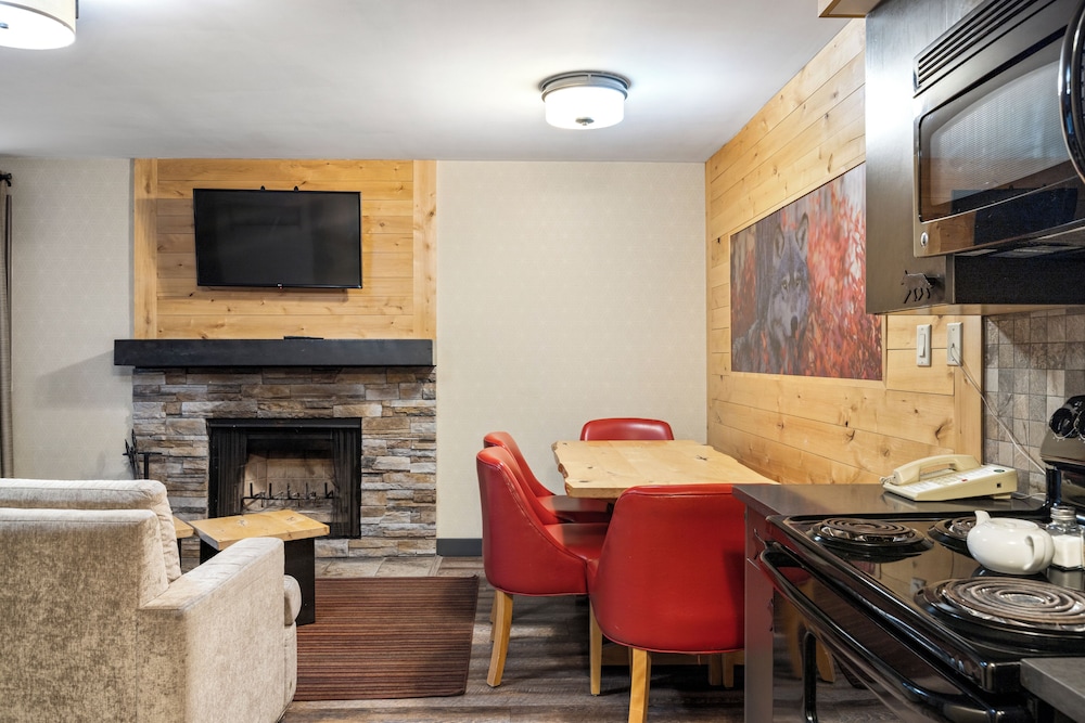 Banff Rocky Mountain Resort 51/63