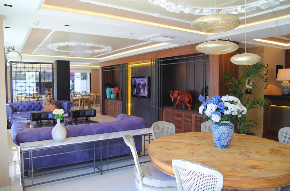 K SUITES HOTEL 6/58