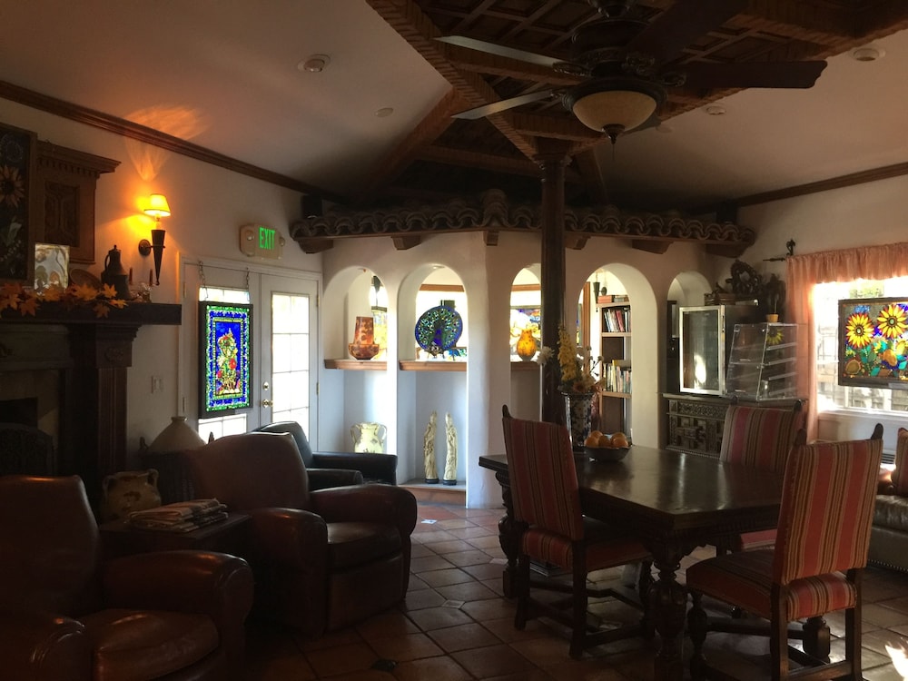 Chantico Inn 56/70
