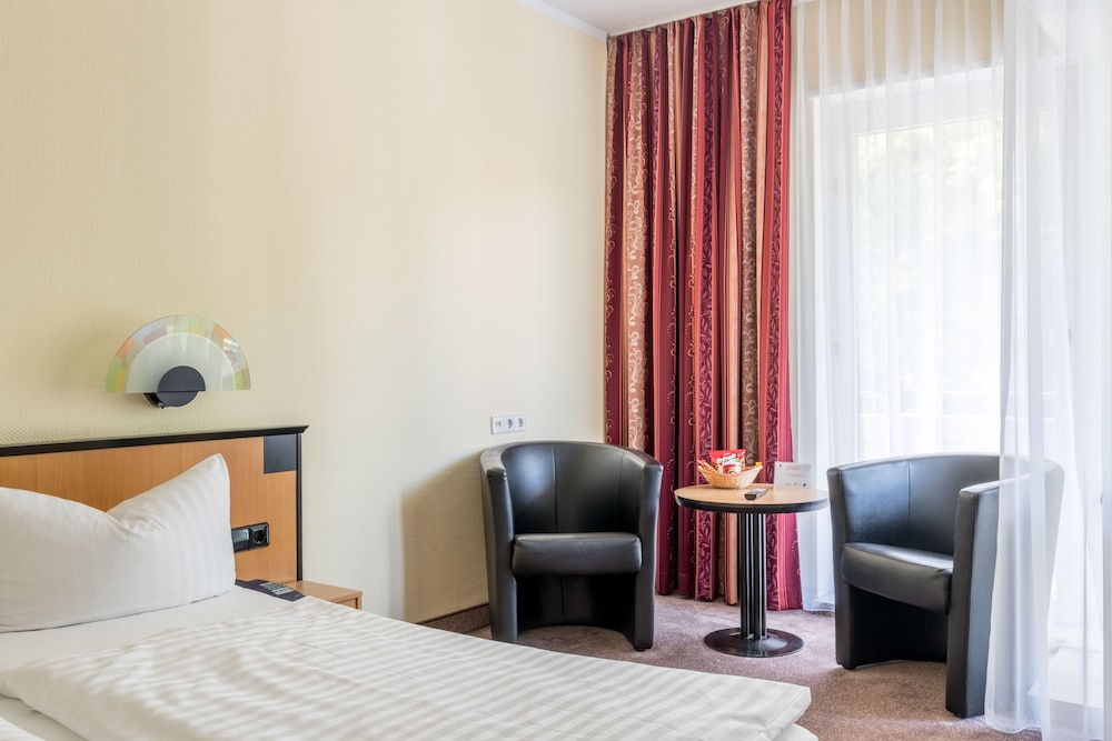 Azimut Hotel Dresden 35/66