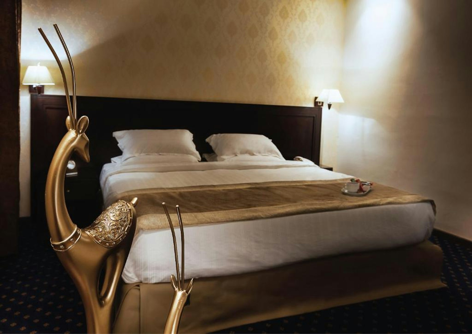 Seven Roses Hotel 18/49