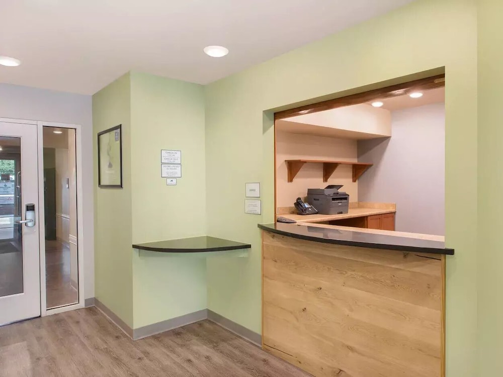 Extended Stay America Select Suites Atlanta Chamblee 5/53