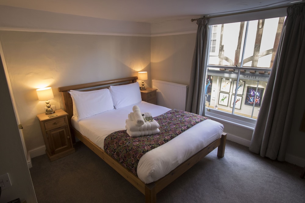 Cathedral Gate Hotel 17/43