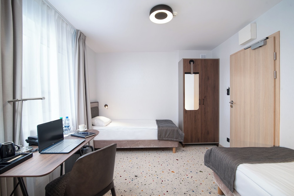 Hotel Antares 12/50