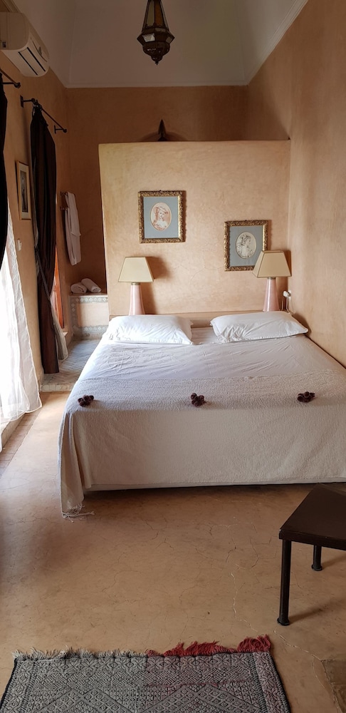 COMFORT, DOUBLE BED