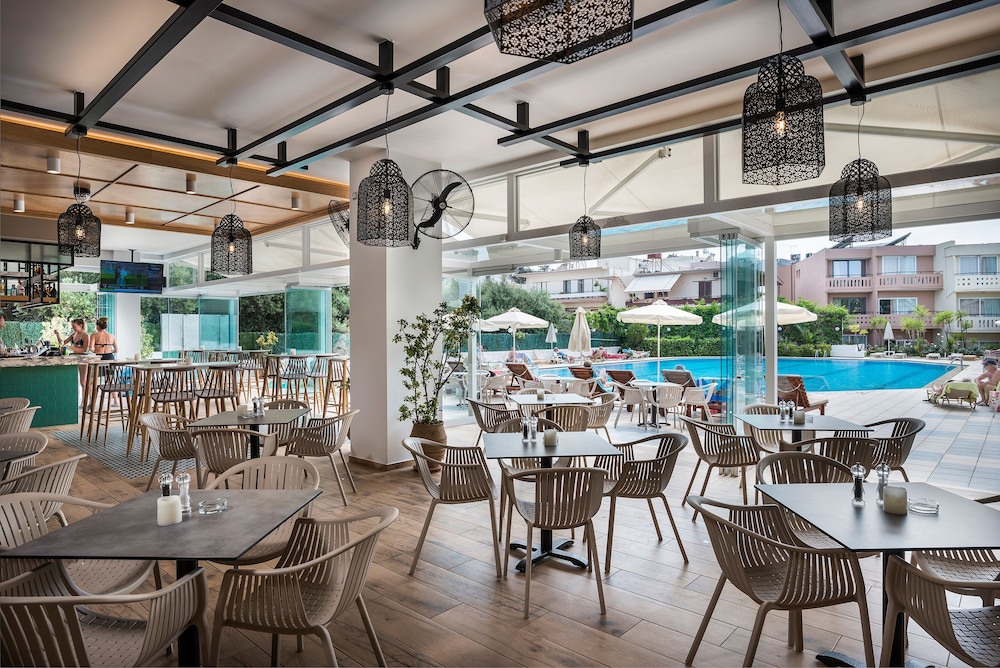 Atrion Resort Hotel 30/45