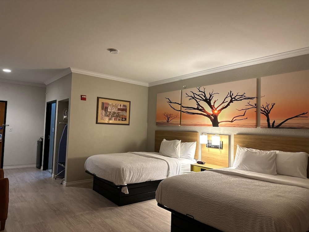 Days Inn by Wyndham Copperas Cove 25/53