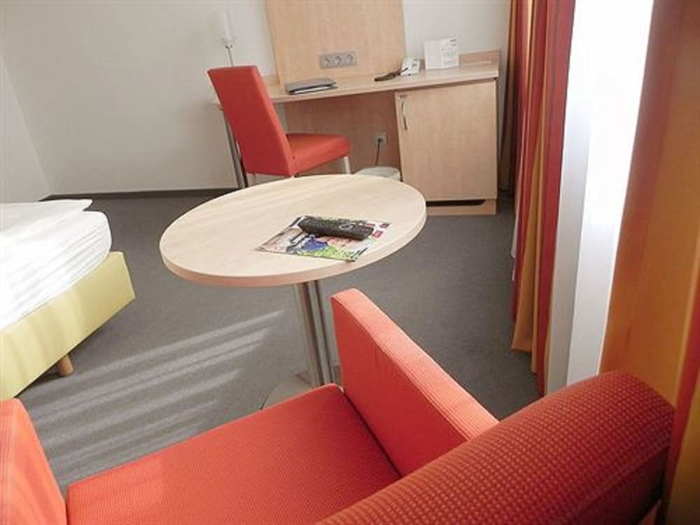 Hotel Filderland - Stuttgart Messe - Airport - Self Check-In 52/59