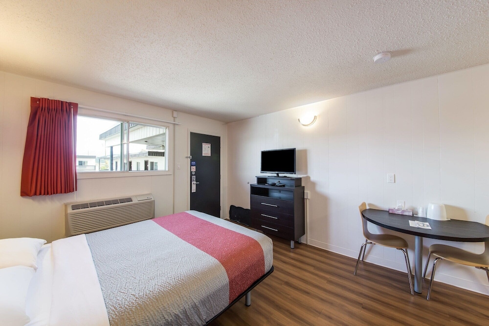 Motel6 Cranbrook, BC 9/47