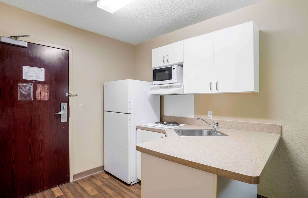 Extended Stay America Pensacola - University Mall 37/45