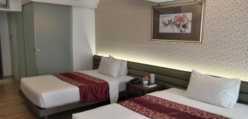 The E-Hotel Makati 24/59
