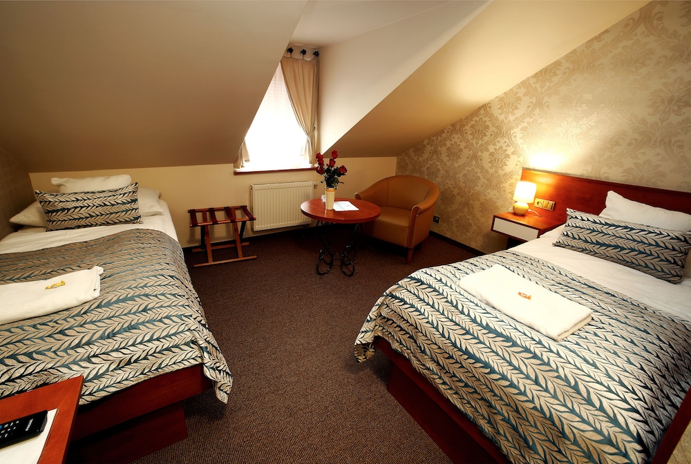 Hotel Roudna 13/69