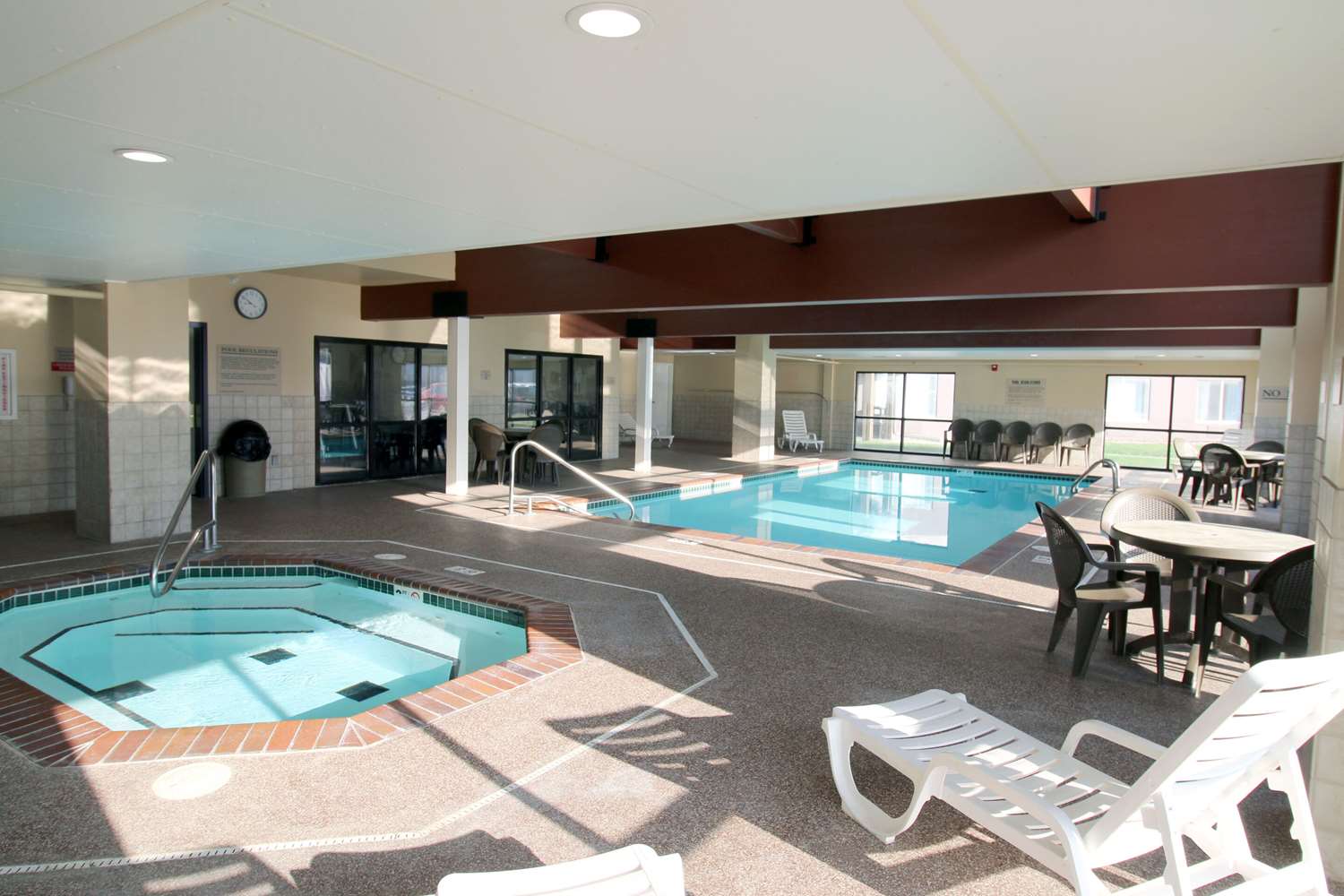 Country Inn and Suites by Radisson Council Bluffs IA 10/30