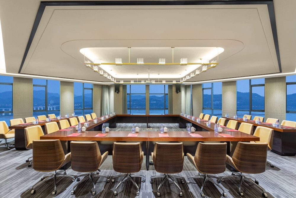 Ramada by Wyndham Yichang Riverside 15/24