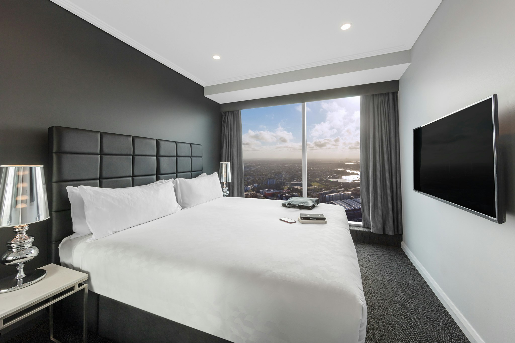 Meriton Suites World Tower 20/50