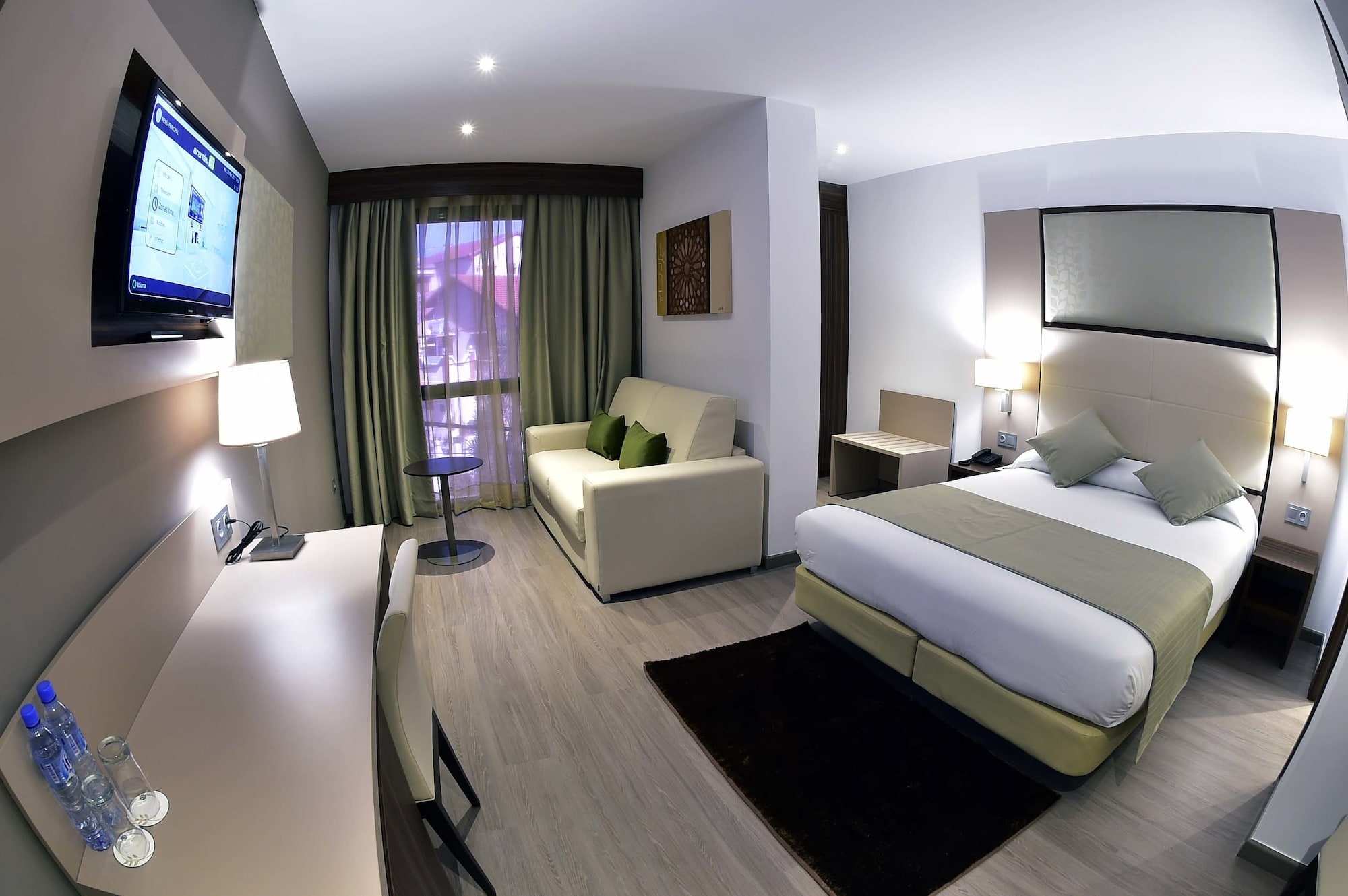 Senior, Suite, Double Bed, Sofa