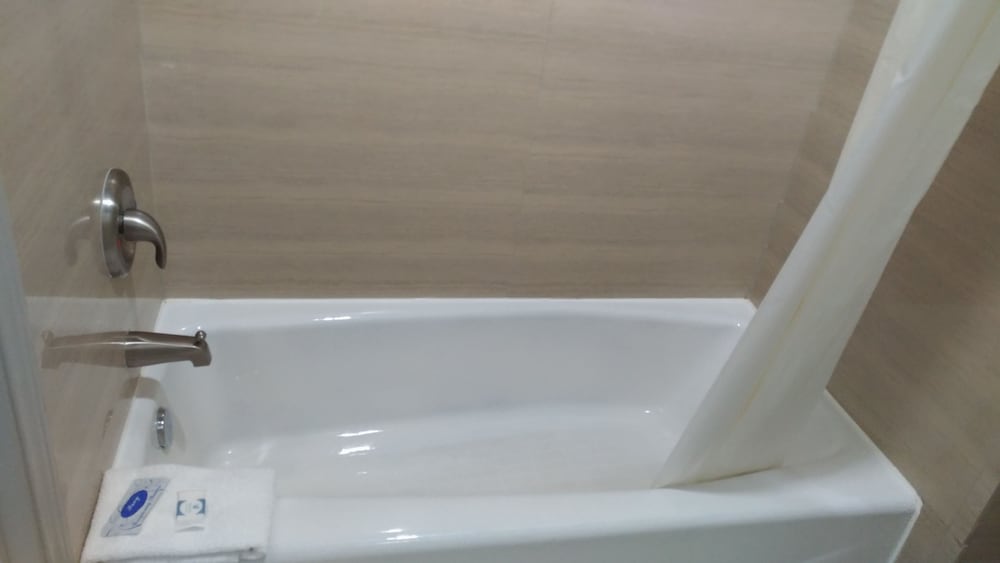 Haven Inn & Suites 63/63
