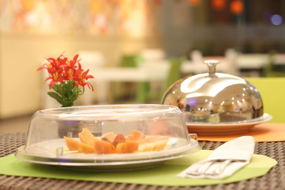 Zest Jemursari by Swiss-Belhotel International photo3