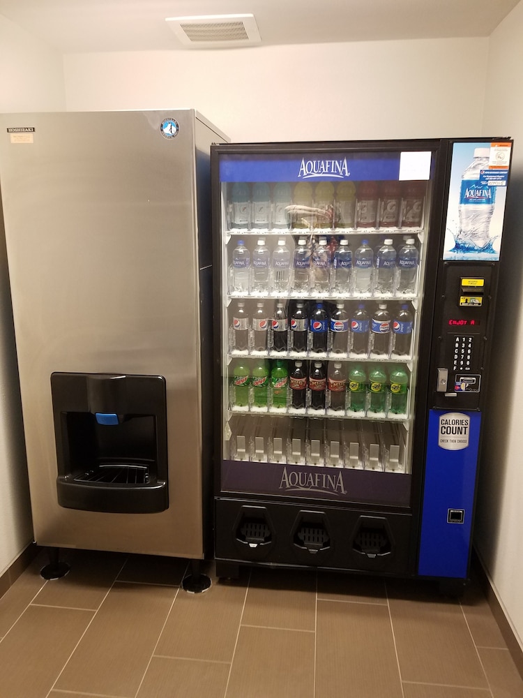 Microtel Inn And Suites By Wyndham Binghamton 17/34
