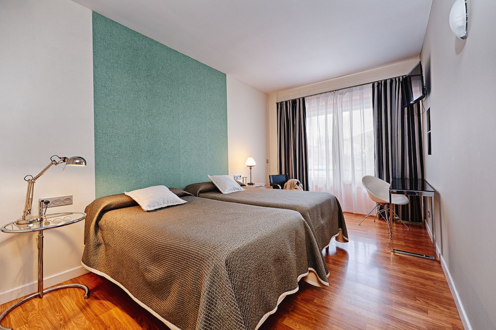 Hotel Dona Mayor 11/34