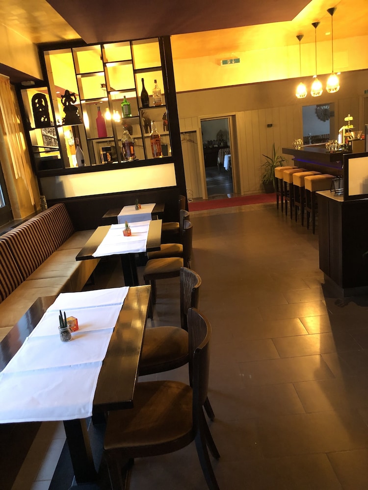 Parkhotel Lindenhof 26/40