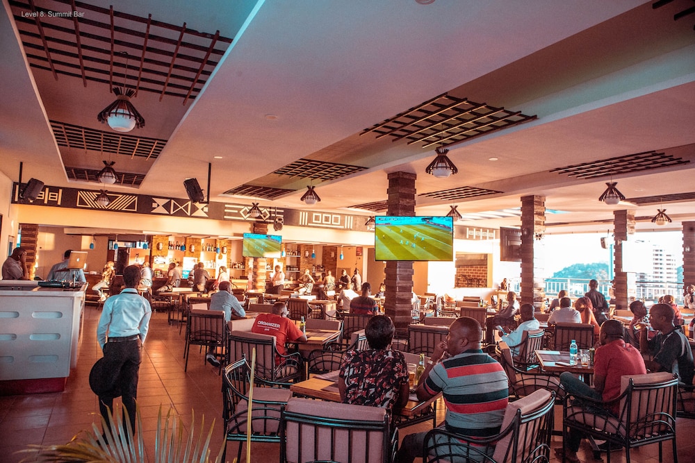 Gold Crest Hotel 39/49