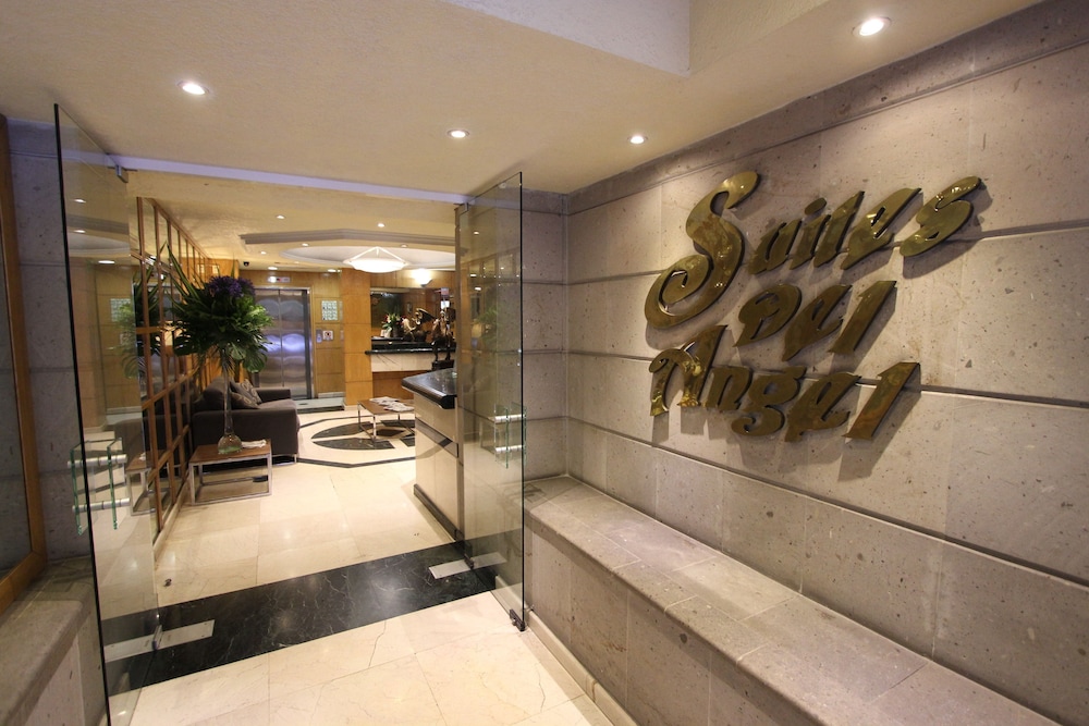 Suites del Angel 10/65