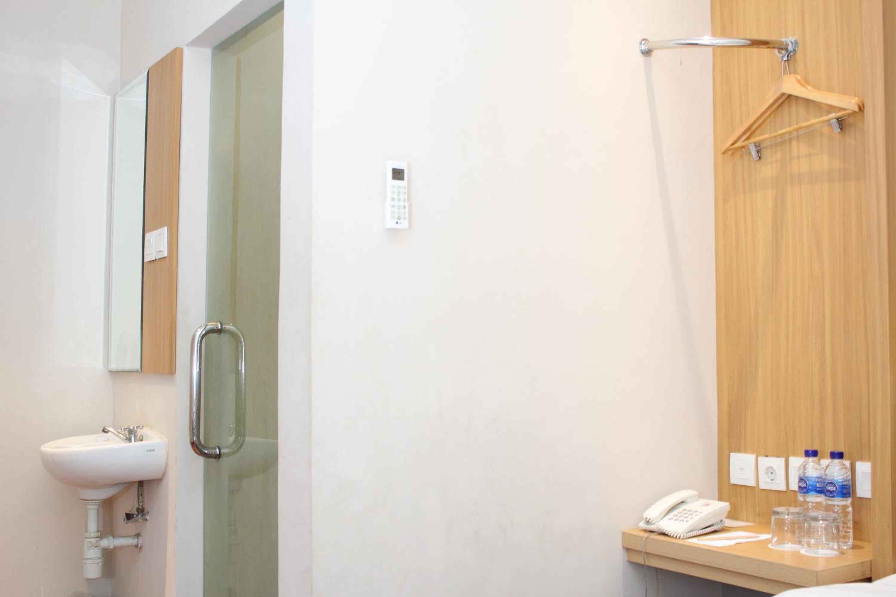 Vinotel Cirebon 49/50