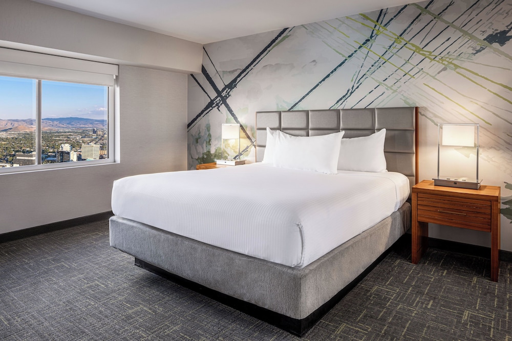 Sky, Tower, King Bed, Mountain View
