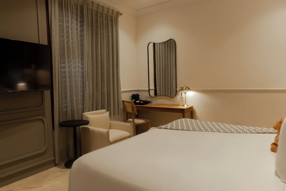 Premium, King Bed
