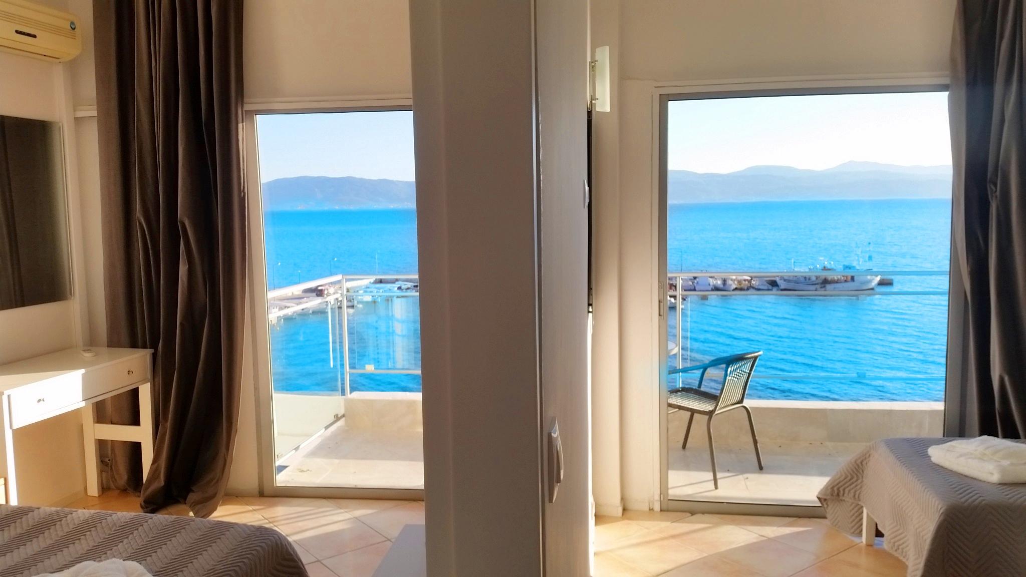 Suite, Sea View