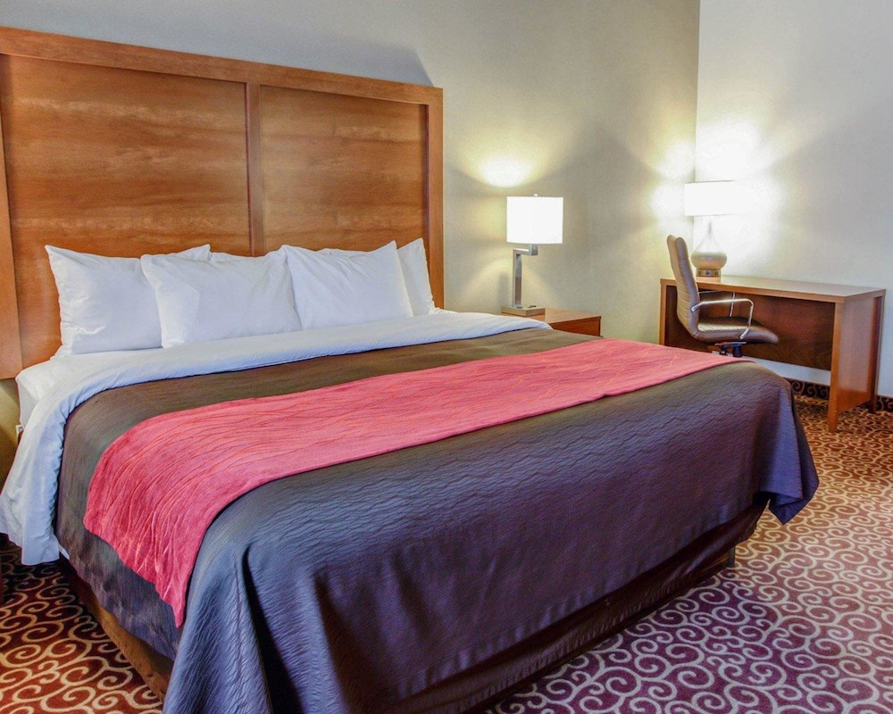 Comfort Inn, Bangor North ME 12/37