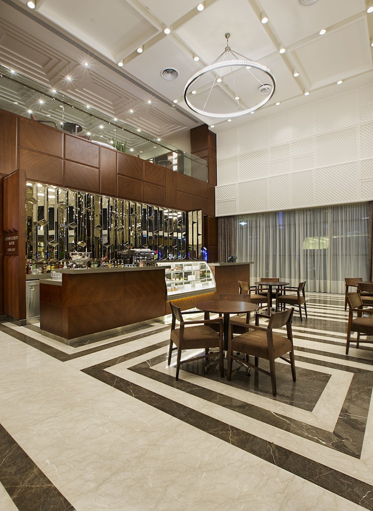 Doubletree By Hilton Istanbul Avcilar 69/77