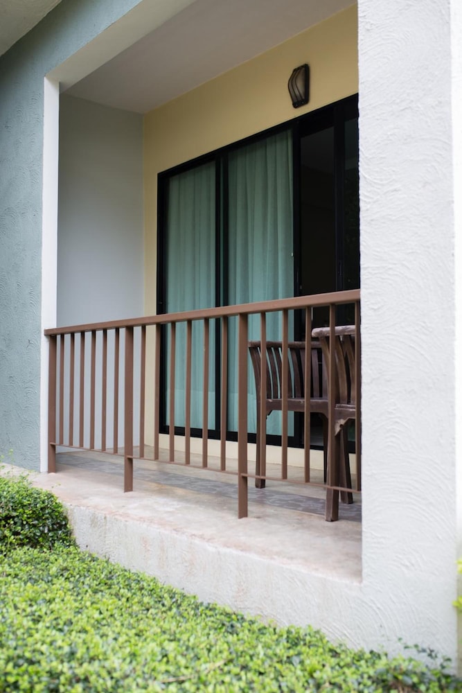 POONYAMANTRA RESORT 7/75