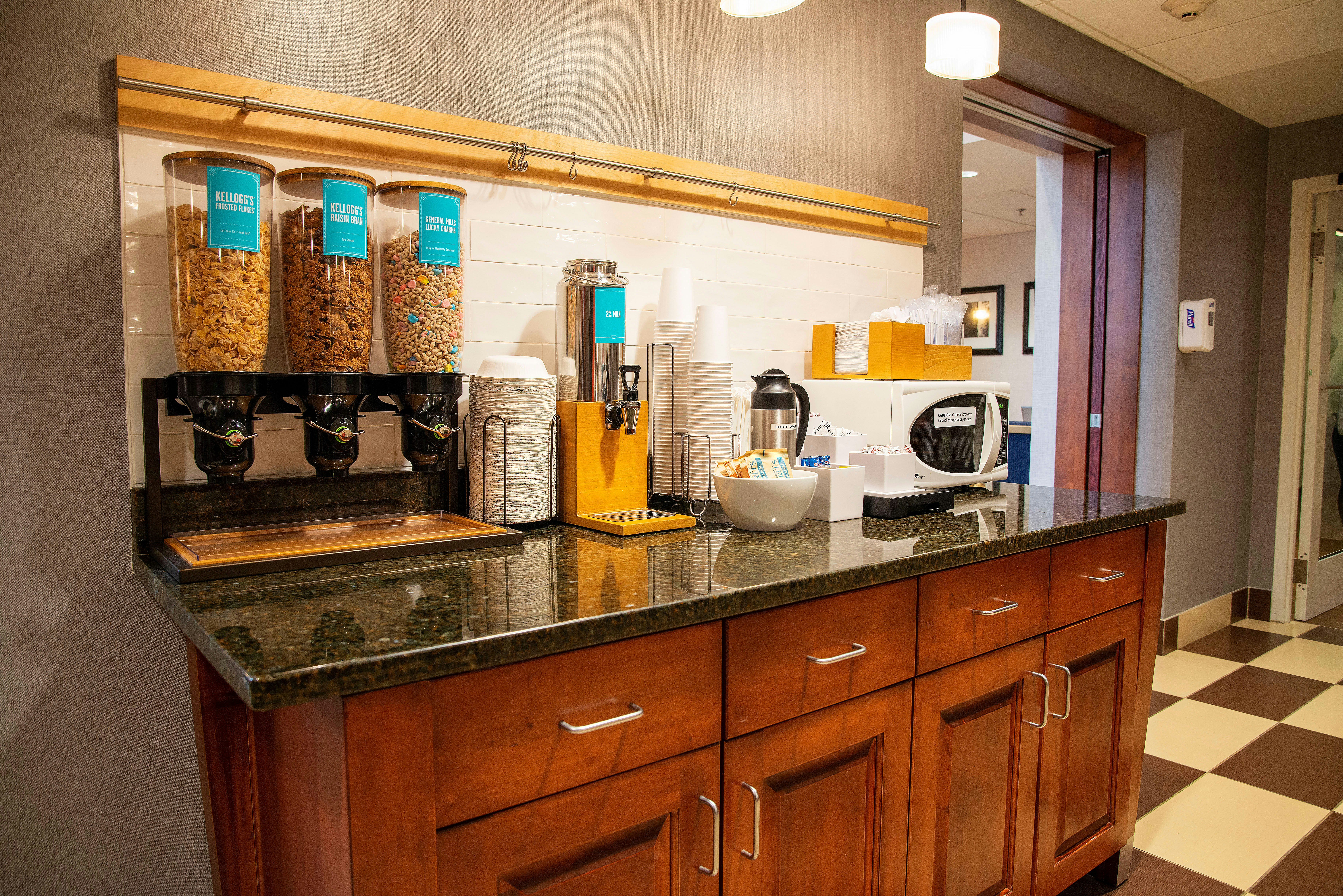 Hampton Inn Suites Jacksonville 6/25