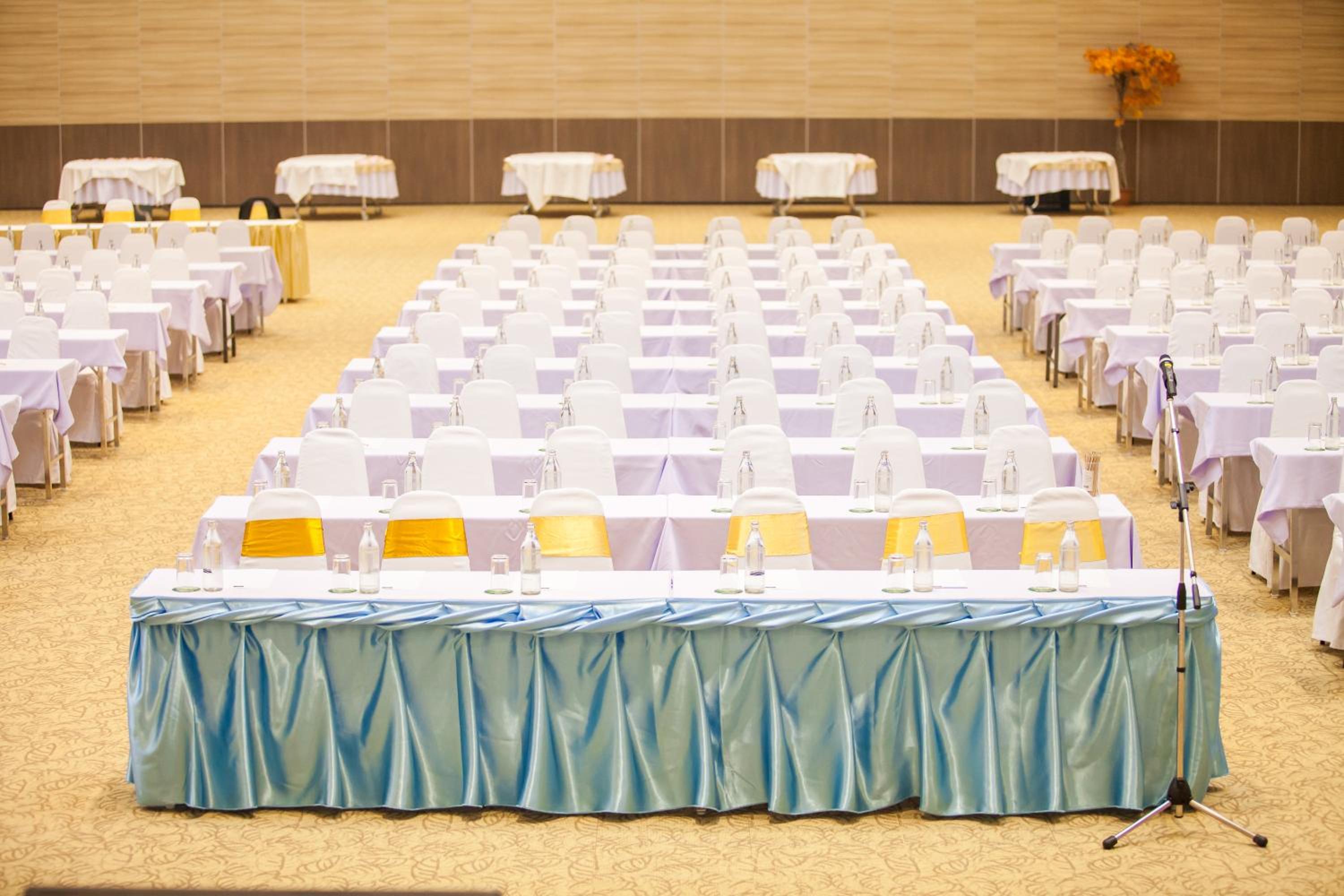 Royal Nakhara Hotel Nongkhai 46/50