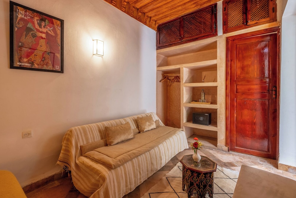 Riad Saba 48/64